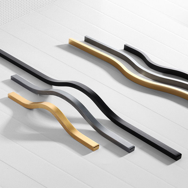 Curved Spring Bar - 電気メッキブラッシュゴールドキャビネットハンドル - アルミニウム合金のモダンな曲線プル、ワードローブ引き出し用、高級耐久性のあるハードウェア
